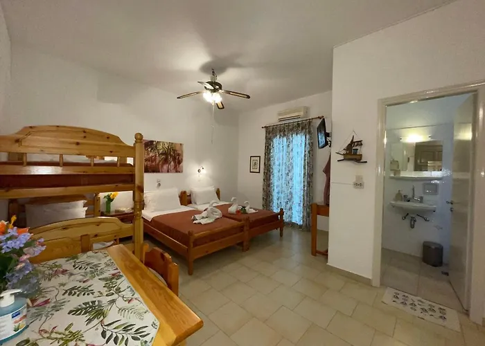 Ξενοδοχείο με διαμερίσματα Gelly's 3*