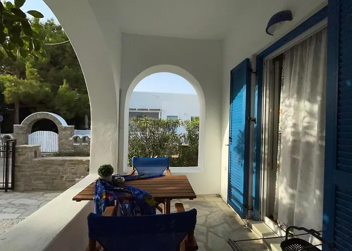 Ξενοδοχείο με διαμερίσματα Gelly's Αλυκή