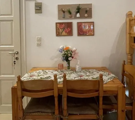 Ξενοδοχείο με διαμερίσματα Gelly's