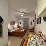 Gelly's Aparthotel Alikí