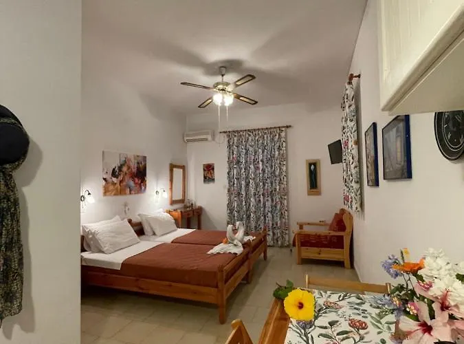 Gelly's Aparthotel Alikí