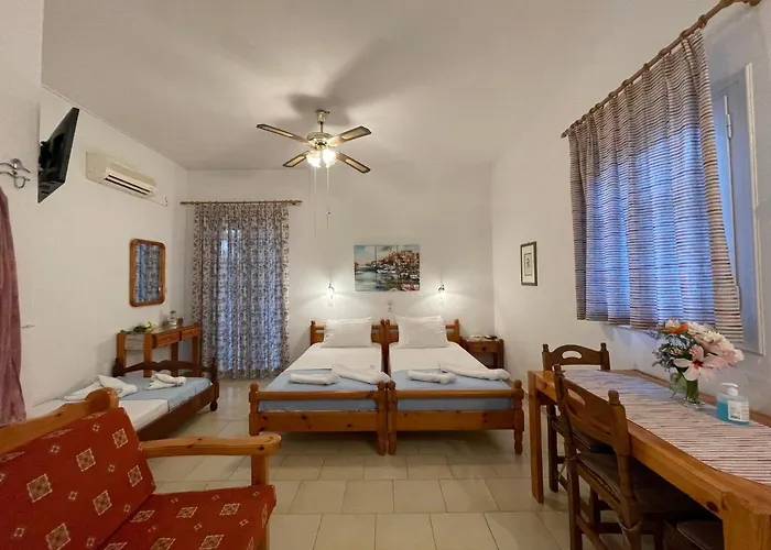 Gelly's Aparthotel Alikí